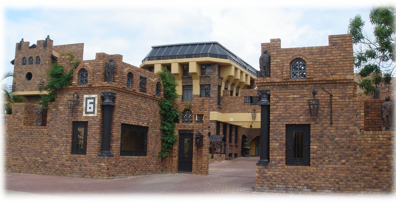 Emalahleni Castle Hotel Exterior foto